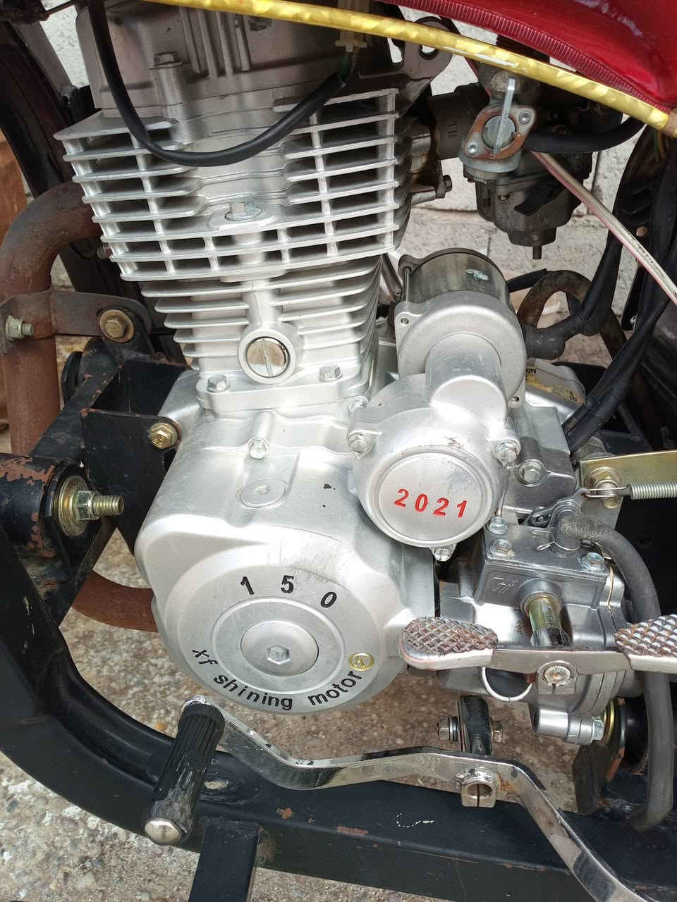 ستوته للبيع موديل 21 اي عيب ما بيها كهربائيات فول ابليت بيها عنوان كركوك حي العسكري مليون 1,850 بها مجال قليل مستخدمه شي قليل  الاتصال على الرقم ***********
