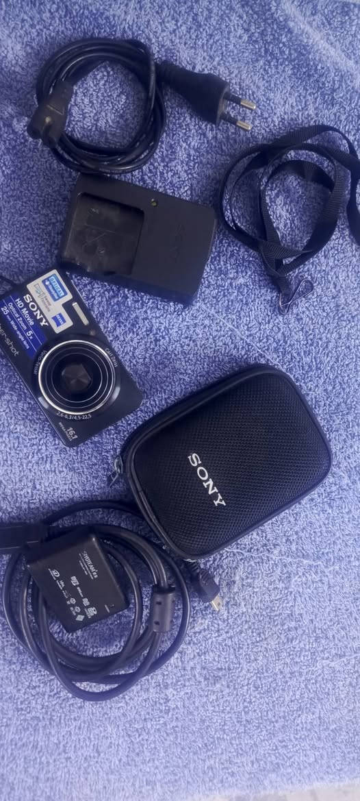 سلام عليكم كامره سوني للبيع معه كامل الملحقات شغاله فول معه شاحنه وناقل معلومات سعر 75مكاني مدينه الصدر توصيل موجود


**إذا كنت صاحب هذا الإعلان وتريد حذفه لأي سبب، رجاءا أرسل رسالة إلى الدعم الفني**