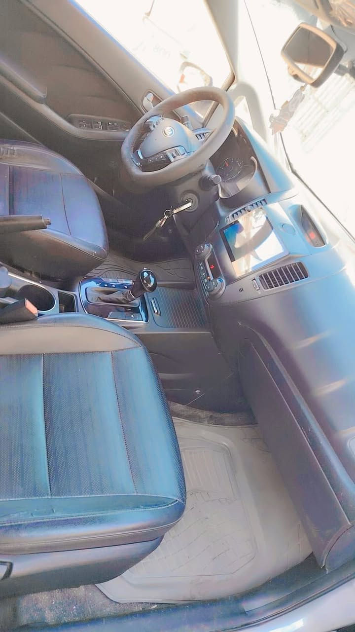 سلام عليكم متاح كيا سيراتو موديل 16 موصفات نص فول رقم بغداد دولي كير محرك صدر تبريد تتدفئه خير من الله كشنات تتدفئه مانع الانزلاق تثبيت سرعه صاحبه موجود يريد تحويل السعر 92وبيه مجال بسيط ملاحظه الضرر موجود بالسونار بالصور شوف السونار شراي اتصل مو شراي لاتتصل رجاءً الاتصال على هذا الرقم بي واتساب (***********)اخوان فقط اتصال على الخط او واتساب فيسوك غير موجود اكرر السعر 92وبيه مجال بسيط مكان السياره بغداد حسينية الراشديه
