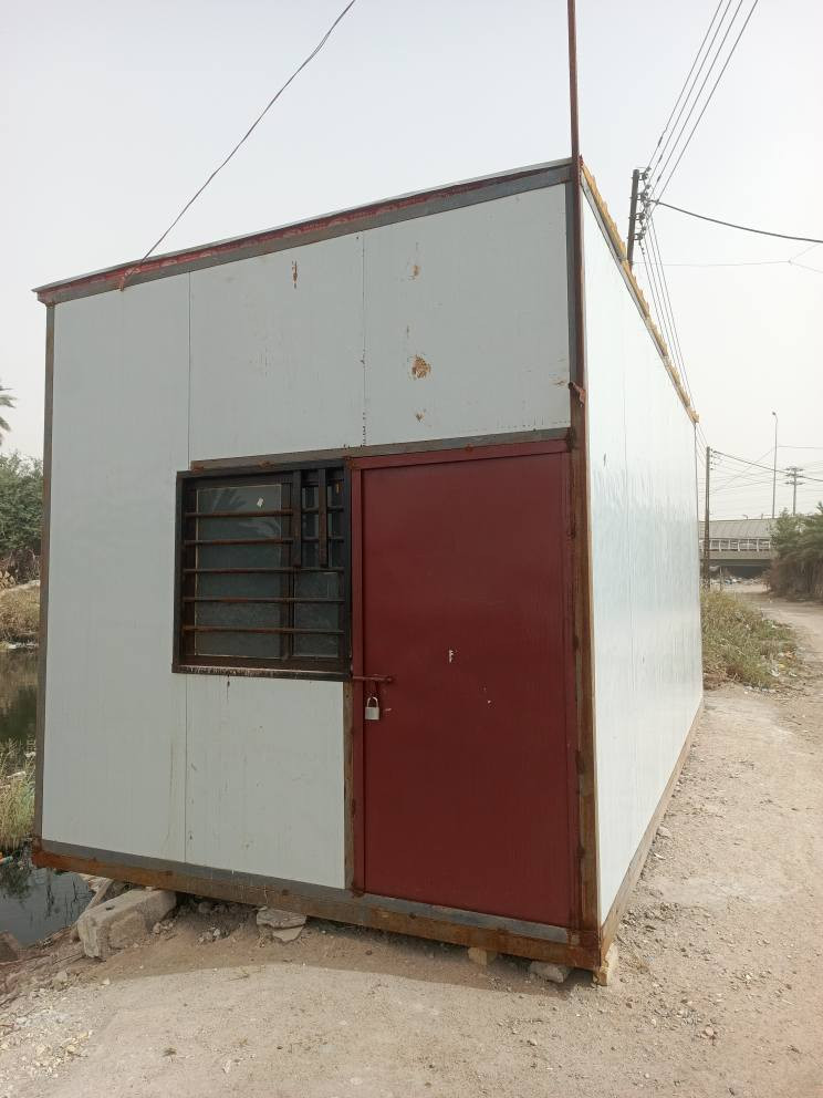 كرفان طولة 6متر وعرضه 3 والعلو 3 جديد تفصال صارلة شهر ونص من سويته الارضيه حديد وفوكاه بلايود ابو ال10 الاصلي شغل جديد كامل من باب وشباج وجام وكهرباء مسلك نقاط كهرباء واضائة مرتبه من كلشي وكلش نضيف سعر مليون و700 وبي مجال للشراي البصرة, العراق


**إذا كنت صاحب هذا الإعلان وتريد حذفه لأي سبب، رجاءا أرسل رسالة إلى الدعم الفني**