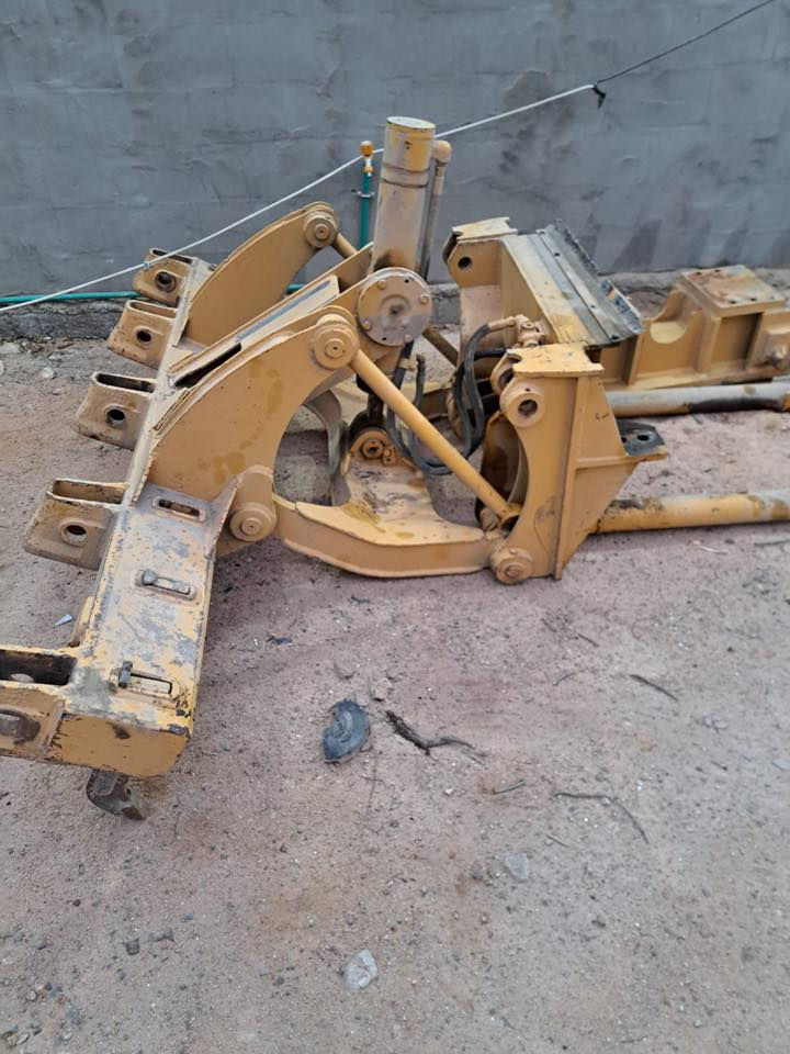 سلام عليكم روتر وتحيه كريدر جي ١٢ البيع المكان نجف الستفسار عله رقم ‭٠٧٨٣ ١١١ ٤٢٢٦‬
