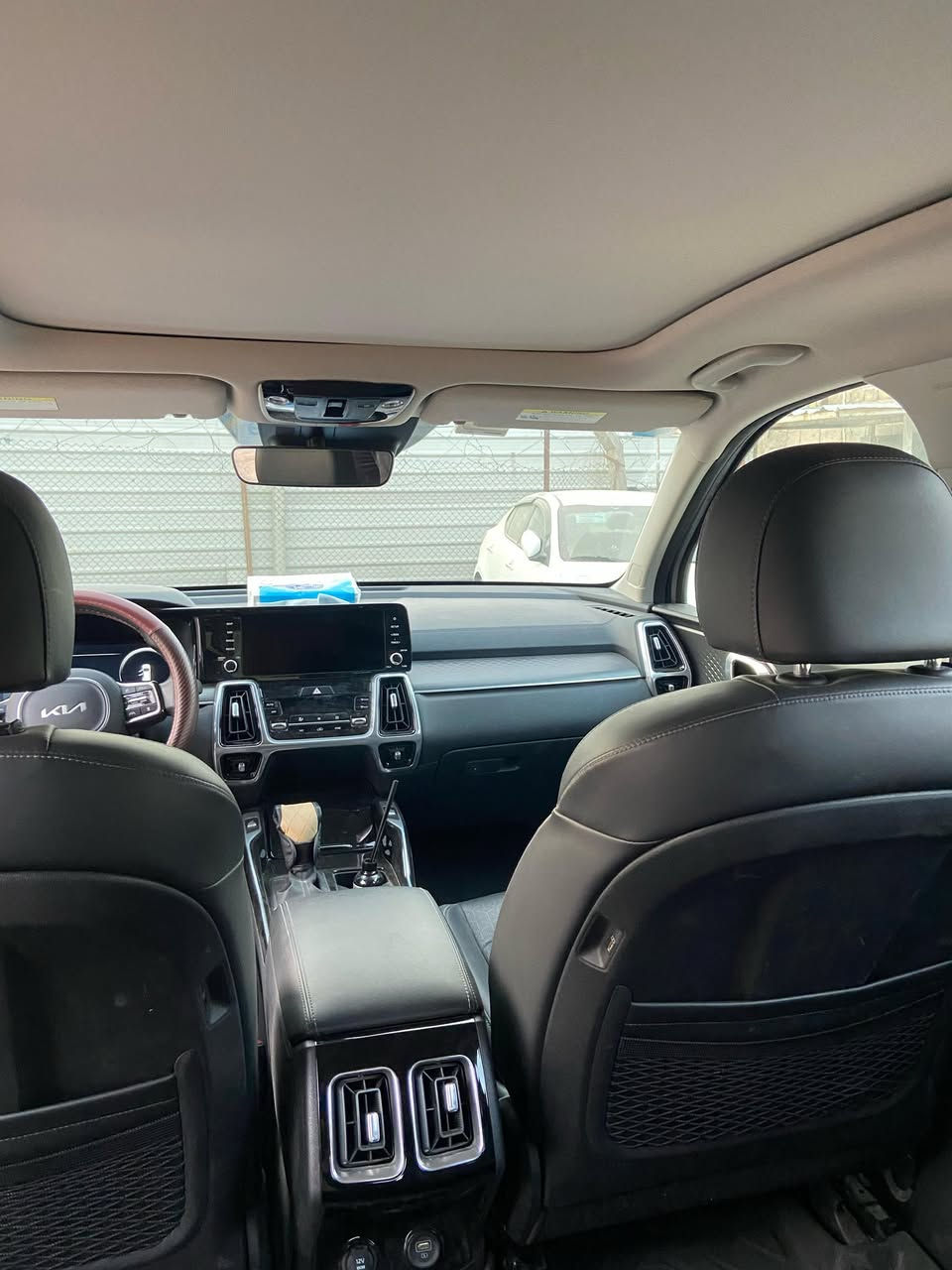 مكلف بالنشر سورنتو موديل2023 برستيج SX لون إسمنتي فول مواصفات رقم  بغداد الجديد باسمي تحويل ثاني يوم ماشيه 17 فقط اخو الزيرو حادث بسيط فور ويل مكينه 2400 تيربو بانوراما كشنات منفصل توقف ذاتي بصمه وتشغيل عند بعد سايد بريك دكمه تحكم استيرن فول دشبول متصل ايباد داخل اسود لامع كتات خارجيه اسود لامع هوايه مواصفات ايرباك استيرن وكشن طاك 5 ويل كب حجم الكبير وصور الحادث بل إعلان 
مكاني بغداد زيونه السعر 270 ورقه وبي مجال 
صاحب السياره ***********
