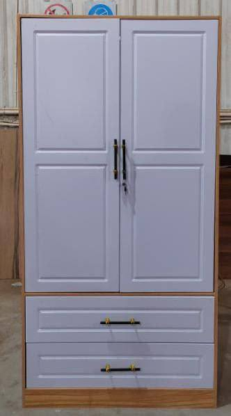 كنتور خشب 2 باب  
- العرض: 1 متر  
- الارتفاع: 2 متر  
- العمق: 50 سم  
- يوصل بالكارتون (غير مشدود)  
السعر: 195,000 الف دينار


**إذا كنت صاحب هذا الإعلان وتريد حذفه لأي سبب، رجاءا أرسل رسالة إلى الدعم الفني**