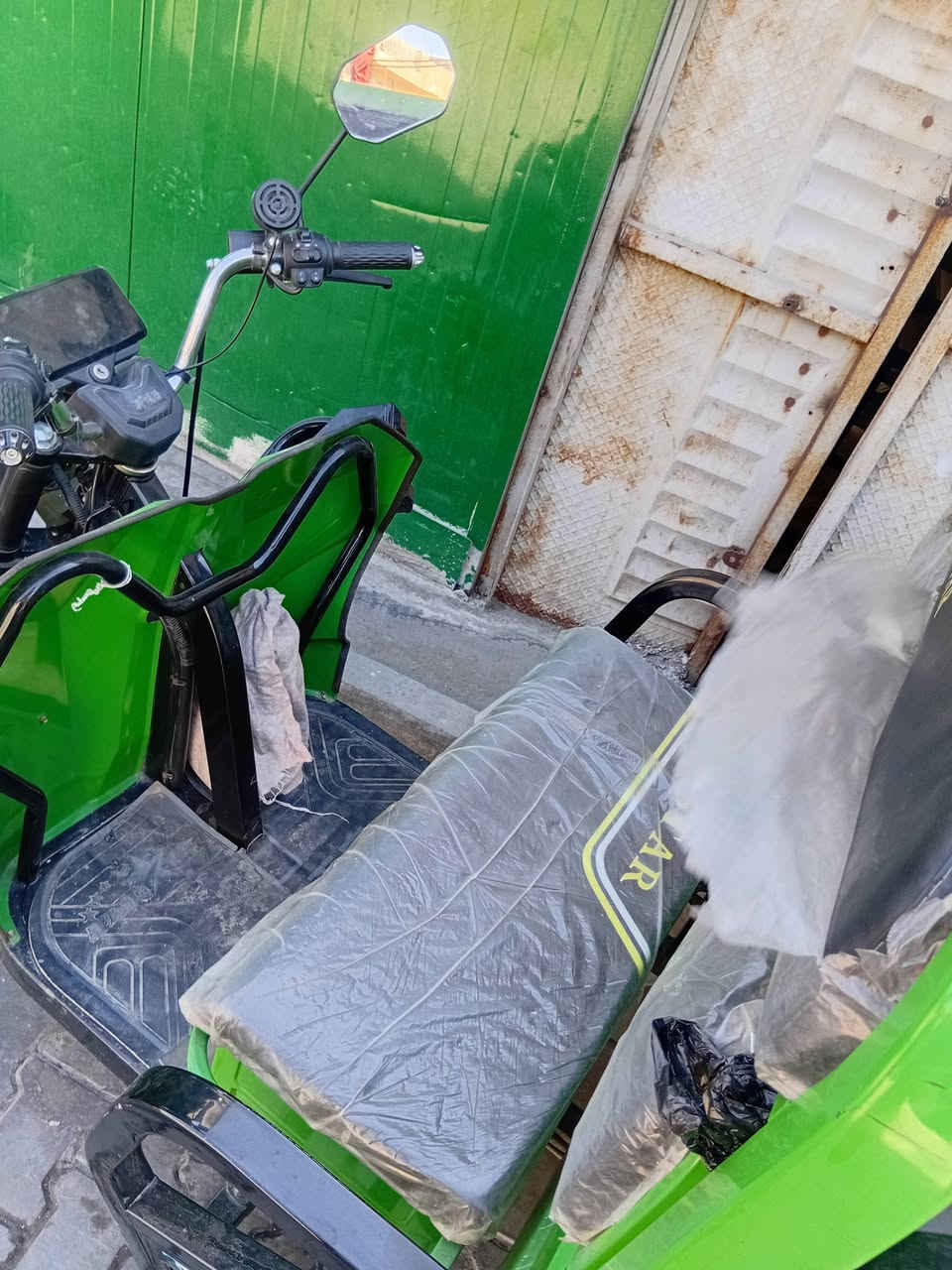 للبيع: ستوته شحن
السعر:1250 العنوان : الشعله ام نجم شارع سالم ابو العنبه 
الرقم :***********
