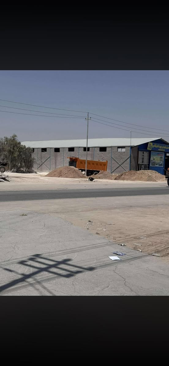 قطعه  أرض تجاريه على شارع المعمل
طابو زراعي النجف الكوفه شارع معمل سمنت الكوفه 
المساحه 1000 الف متر 
الوجه20 
النزال 50 
على الشارع مباشر 
المكتب وسيط فقط 
***********
