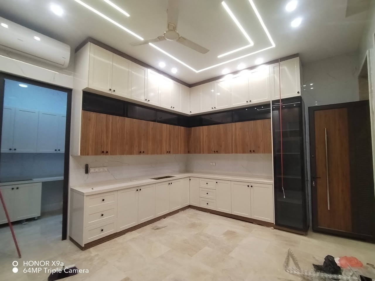 #اجعلي_مطبخك_اجمل_معنا 💛

عروضنة غير شكل👏🏻☝️

خشب داخل MDF تركي درجة اولى

الابواب HDF تركي درجة اولى

مرمر صناعي و كوارتز و كرانيت طبيعي 
و مرمر طبيعي 
تصاميم 3D
كل ماهو جديد تجدونه لدينا

متانة ودقة الصنع وتصميم هادئ ولمسة فنية🤞 

فقط اختاري الموديل والباقي علينا
 
للأستفسار يــرجــى مــراســلــة البيج #حسين #شبع


**إذا كنت صاحب هذا الإعلان وتريد حذفه لأي سبب، رجاءا أرسل رسالة إلى الدعم الفني**