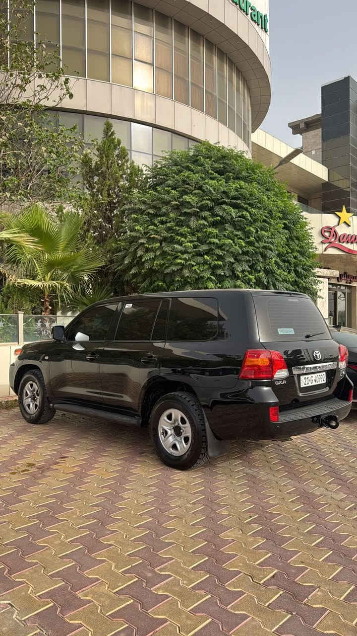 لاندكروز
ساز/بانزين 
موديل 2011 

السياره مكفوله كفاله عامه
 
قطره صبغ ما بيه 

گير اوتوماتيك   6 سلندر بلاد 

رقم شمالي سنويه بأسمي 
السياره التضليل مسموح بيه 
بيه كتاب من مدير المرور 

مكان السياره بل كوت 

للاستفسار ‭٠٧٧٨ ٣٥٨ ١٠٣٤‬     ‭٠٧٧٢ ٨٧٥ ٢٣٨٢‬

واتساب  ***********‭
