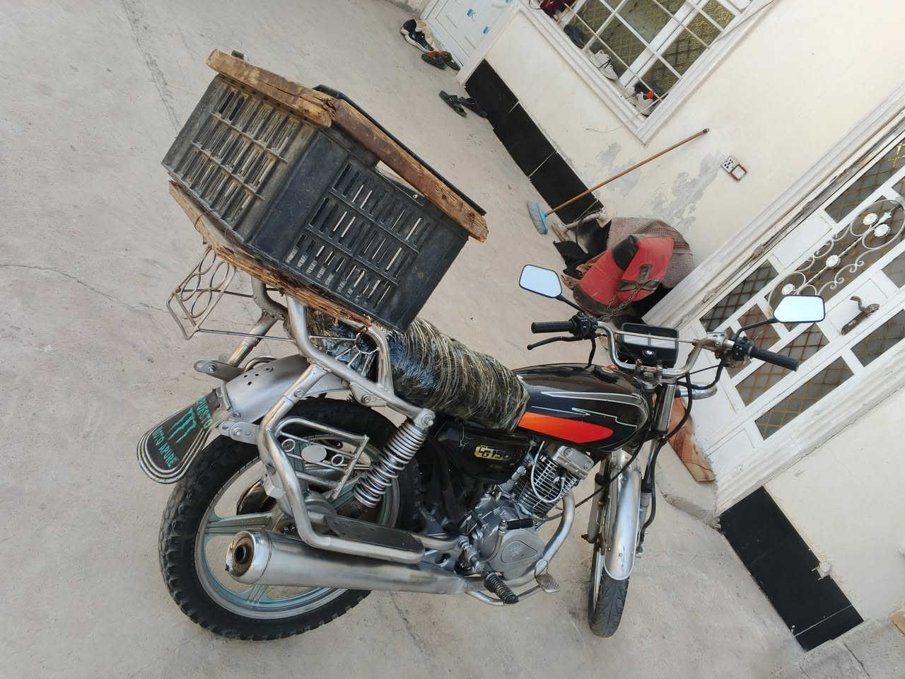 سلام عليكم دراجه سيفان للبيع موديل 20سلف  هندر كله شغال بدون اوراق سعره 300قفل مكاني بعقوبة تقاطع القدس دور زراعه ***********
