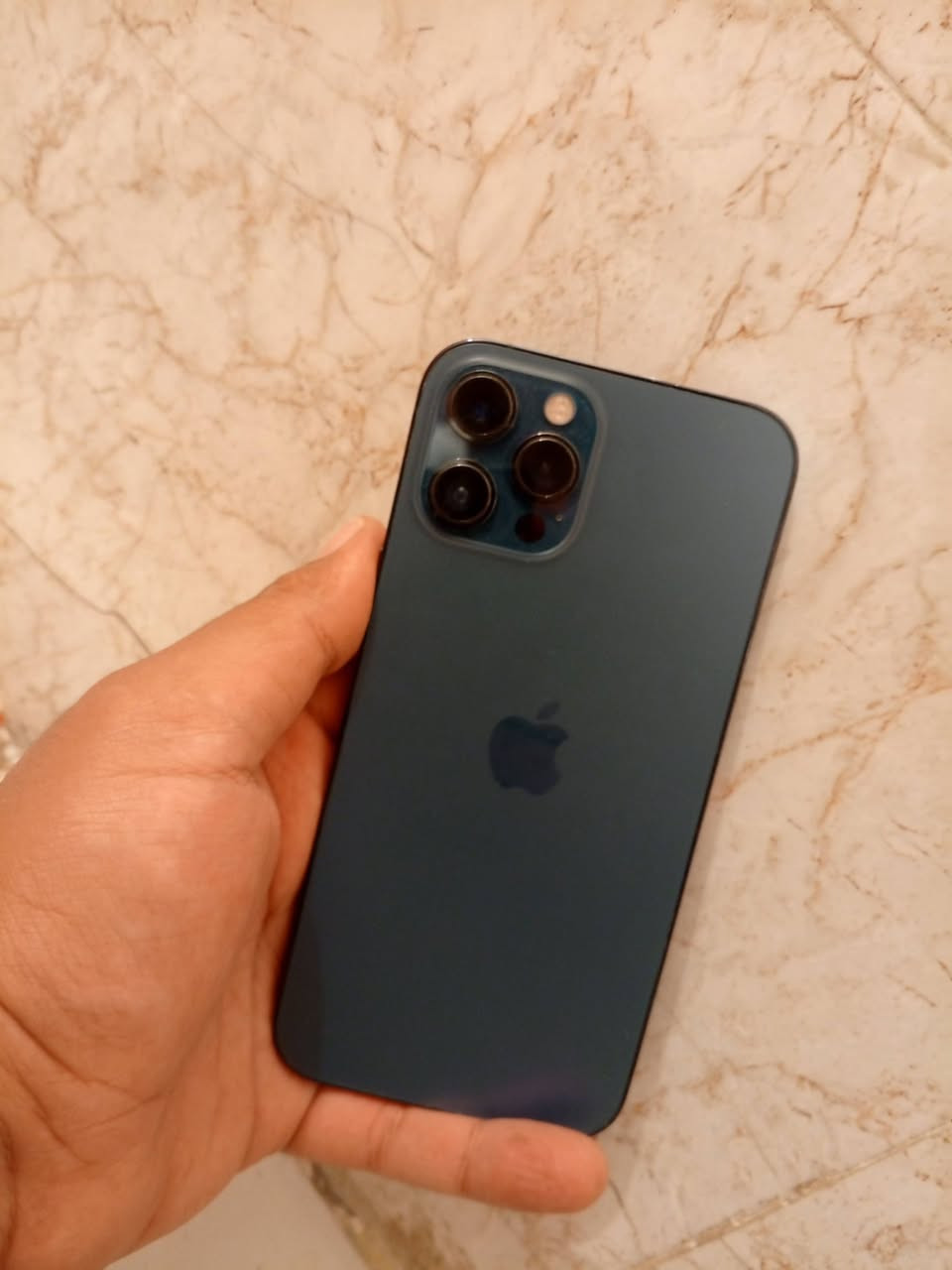 ايفون 12 برو ماكس 256 بطارية 77 بلاديه مبدل فقط شاشه اصليه مال تفصيخ للبيع مكاني نجف كارتونه ويا
***********
