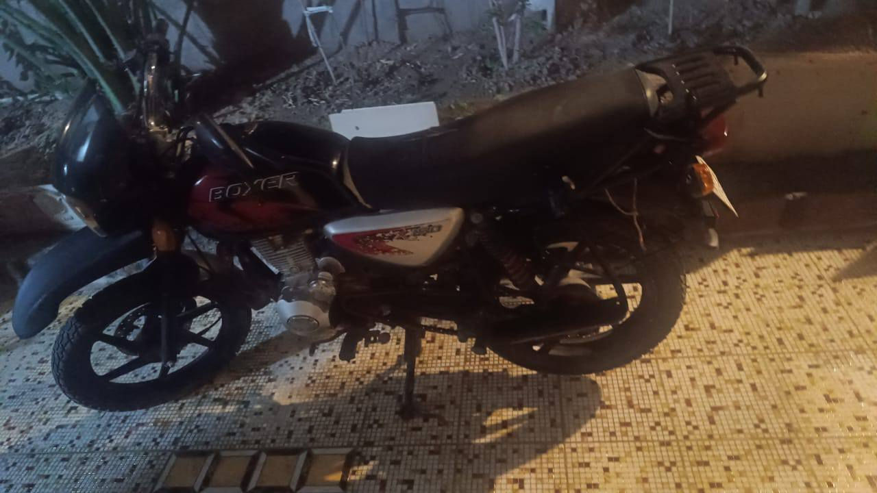 دراجه بوكسر رقم وسنويه جاهزه مكاني ابو الخصيب سعر١٦٠٠قفل الأتصال واتساب عالرقم*********** البصرة, العراق
