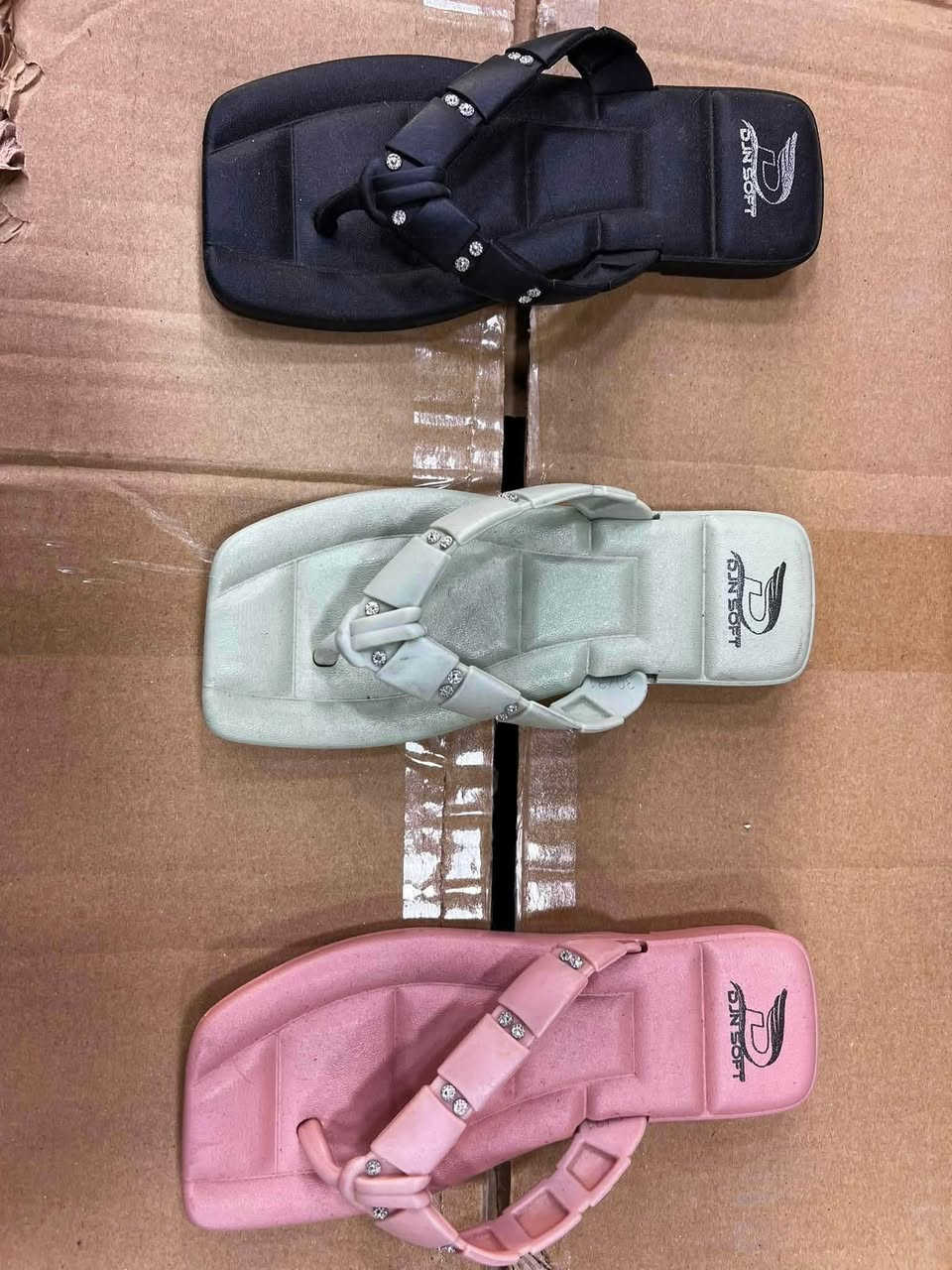 24 29 و 30 35 كارطون فيه 24 حبة 
سومة لافااار 18الف🔥🔥


**إذا كنت صاحب هذا الإعلان وتريد حذفه لأي سبب، رجاءا أرسل رسالة إلى الدعم الفني**