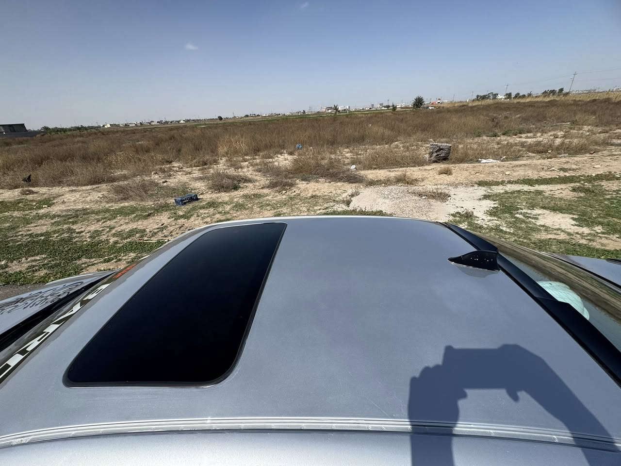 سلام عليكم
كامري للبيع موديل 2007 فئه se محدث 2011 S كت رياضي بسمي سيارة هزة رقم جديد 
حادث سيارة فقط قطعه وحدة جاملغ الامامي بي ضربه مو كلش قويه ايرباكات كلها سليمه صبغ عام اثر جراد مجود فديوات وصور قبل الصبغ سيارة كامله مكمله فقط دبلات امامي 
موصفات 
شاشه كامرة دوارة 
سستم صوت 
Abs 
 ثلاجه تحت كشن 
ويل 17 رياضي 
كيج ليزري 
منضومه بيرك جديدة دسكات Abs 
عليها ادامه سيارة بلكات نوزلات جويتر كلهن مسويلهن ادامه 
السعر 97 وبيها مجال 
مكان بغداد حي جامعه او حي جهاد 
اتصل او وتساب ***********
