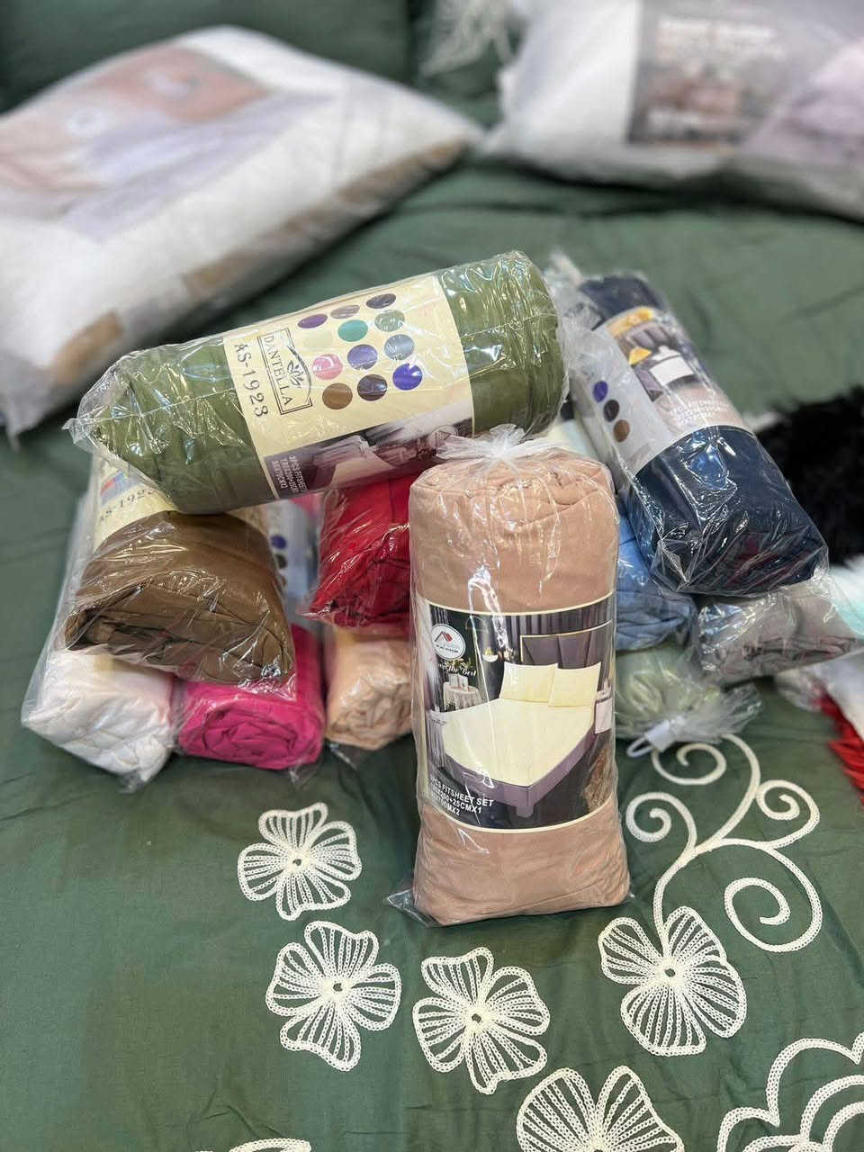 كفر نفرين قماش قطني مع وجهين مخده 

🌷مفروشات الحياوي 🌷
❤كوت قرب بيت أبو الهوى ❤ 
توجد خدمة توصيل جميع المحافظات 
للاستفسار  
*********** واتساب ابو احمد

@أبرز المعجبين
