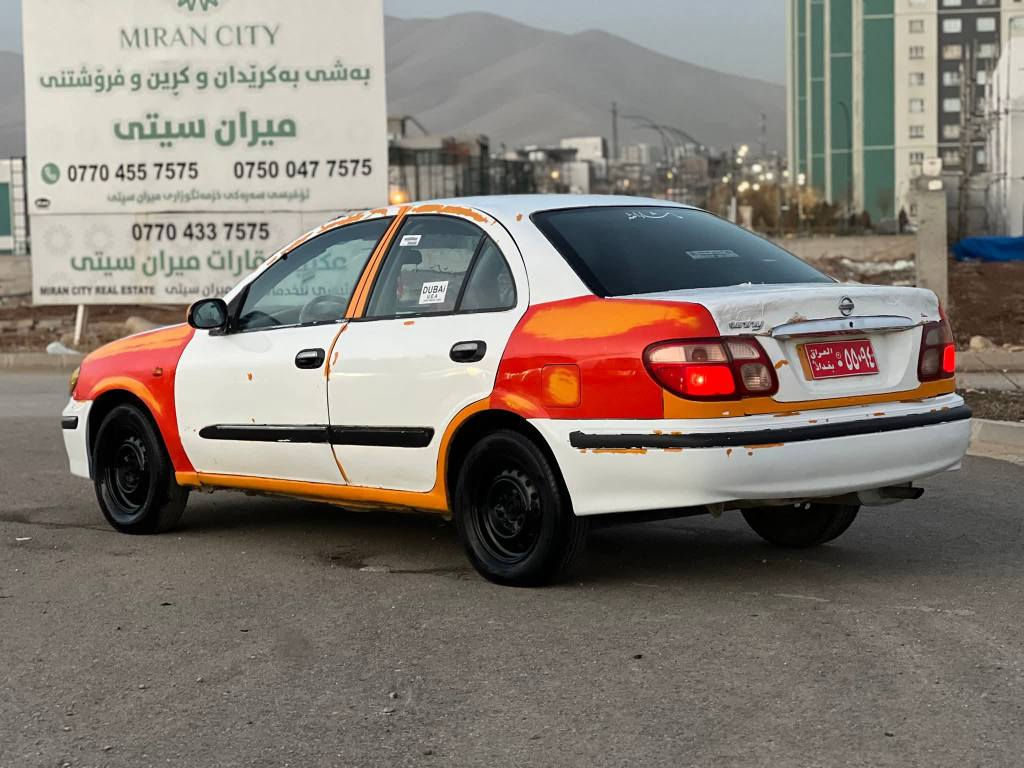 سڵاو هاوڕێیان
سەنی سوروسپی بۆفرۆشتن سێپارچەی سلێمانی
 گێڕو مەکینەی بەشەرت کلاجو عەینەی تازەی بۆ بەسراوە پێشو دوای تازە داگیراوەتەقەو ڕەقەی نیە هەمووگیانه بەشەرت
پێشی کەپسە دوای قرچێکئ بەسیتی هەیە پارچە گۆڕاوی نیە بەڵام کەفەری چەملخی دوای سایەقی گۆڕاوە 
سعری 72 مەجالێکی کەم 
ژ.م *********** السليمانية, العراق
