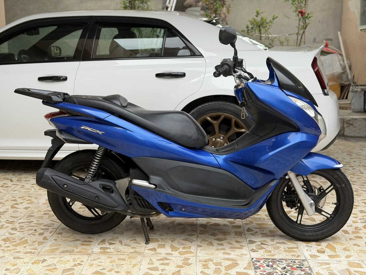 Pcx
جيل اول 

مكينه 125 

ماشيه 36

مكاني بعقوبه المركز📍

13 ونص بيها بسيط

***********
