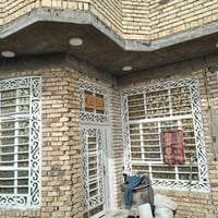 دار للبيع مساحتها 230متر ع طريق المعاره خلف الحسنيه مال العويسات يبعد ...