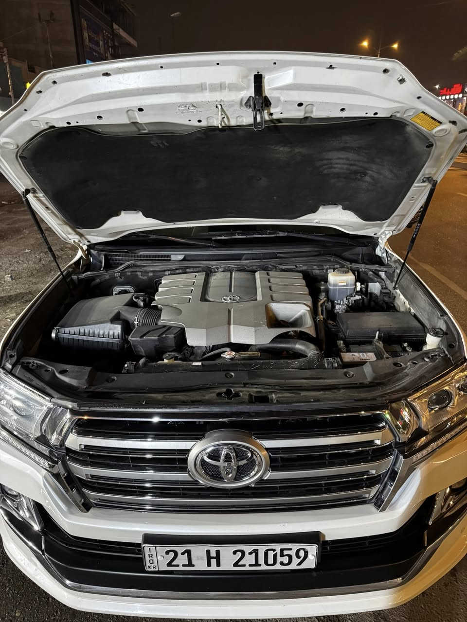 السلام عليكم لاندكروز
GXR
 (8V )4600
3 شاشات 
4 كامرات 
8 ايرباك 
كرسين كهرباء 
دبل ماوس 
اشاير لكزز 
لايت زنون 
ماشيه 97 الف حقيقي 
كراسي جلد 
وباقي موصفات الاندكروز معروفه 
العنوان ساحه مضفر 
الرقم. ***********
السعر اتصل وبخدمتك 
ماعندك رصيد رمشاي واني اخابرك
