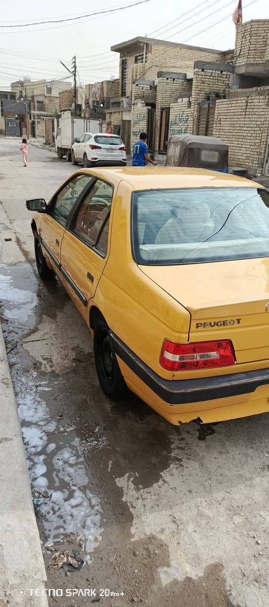 السلام عليكم بيجو لميس موديل 2015جاهزه وحلوه بمعنى الكلمه مكفوله من الضربه والصبغ بيه رصعات صغار مكينه جديده وصدر جديد امامي وخلفي تخم تاير جديد كهربائيات كله شغاله 
مكاني حي الكوفه حي أور سعره 45وبيه مجال 
***********
