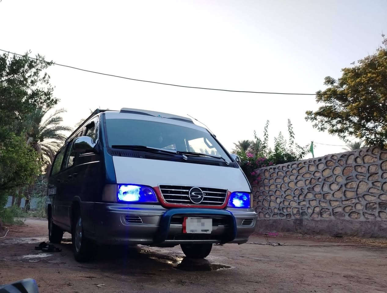 للبيع ستانه طويله 13 نفر موديل 96 مكينه بيها تنقيص شي قليل مكان  الخيرات ابو رويه موبايل ***********
