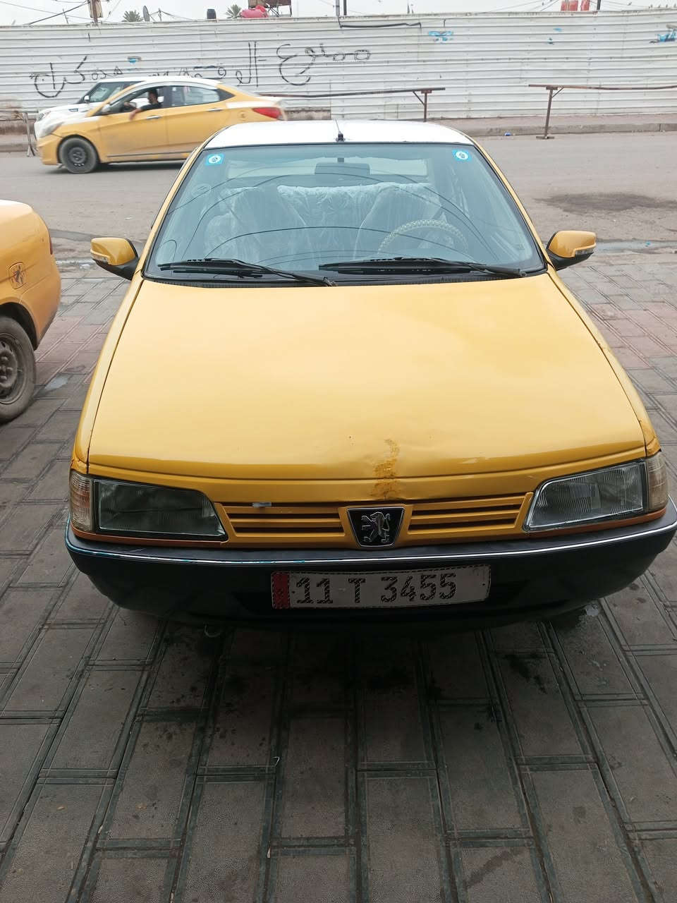 السلام عليكم بيجو روى 2009 بسمي مصفره من الغرامات جاهزه مكينه وكير ونجي مكينه بدايه تبخير تخم تاير جديد السياره جاهزه سعر 24 بيه مجال بغداد الشعله اي ستفسار ***********
