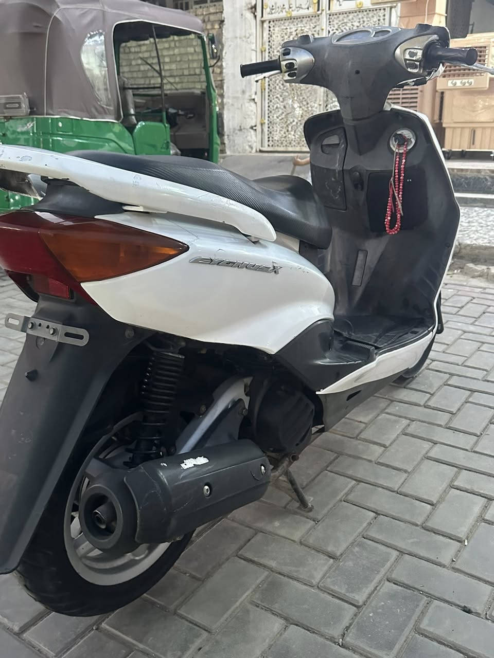سكنس 110 للبيع كلهه بلاديه كهرباءيات شغاله كلهه كابريتر مو نوزل السعر 750 وبيها مجال. ***********
