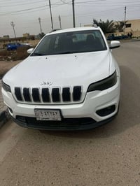 شيروكي ٢٠١٨ • ٤٨٠٠٠ كم • وارد امريكي