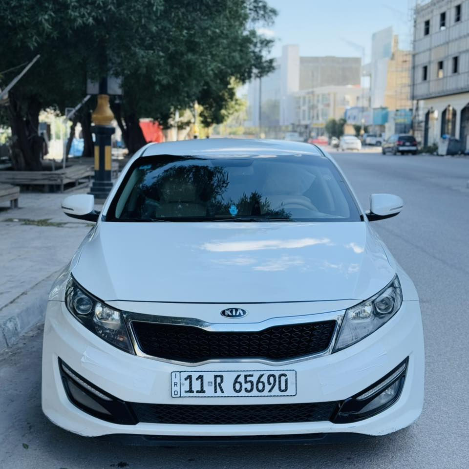 🚗 كيا أوبتيما 2014 - فول مواصفات (خليجي) للبيع 🚗

✅ تفاصيل السيارة:
• الموديل: 2014.
• المواصفات: خليجي (فول مواصفات 1/1).
• المحرك: [ 2400 ]، بحالة ممتازة.
• اللون: [ ابيض].
.

• بصمة تشغيل وبصمة أبواب.
• كراسي جلد (تحكم كهربائي ).
• شاشة كبيرة مع كاميرا خلفية وحساسات.
• تبريد قطعتين .
• تحكم ستيرين كامل مع مثبت سرعة (Cruise Control).
• ويل كروم قياس 18 إنش الأصلي.
• إنارة LED أمامية وخلفية 
، [ ثلاث قطع صبغ بدون عابر بدون ايرباك ].
• تخم إطارات جديد، صدر جديد،ما تحتاج لأي مصاريف نهائياً.
• السنوية مجددة والتحويل مباشر.
💰 السعر المطلوب: [132] (قابل للتفاوض البسيط).
📍 الموقع: [ السماوه ].
📞 للتواصل والاستفسار: [***********]
