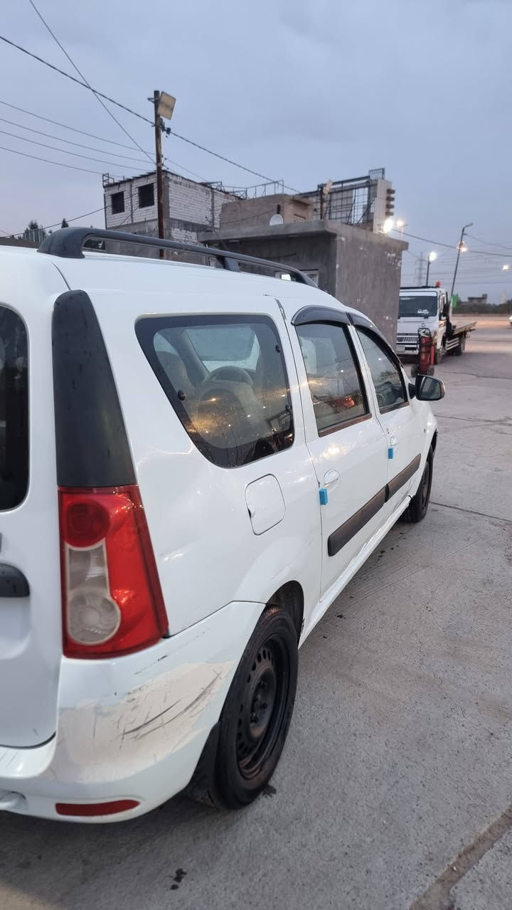 للبيع رينوو لوكان ٧ راكب موديل ١٢ سياره جازه 65 وبيه مجال مكان سياره بابل ستفسار اتصال***********
