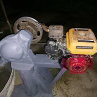 عجانه للبيع جاهزه شغاله ما عايزها شي  السعر 350الف هاتف 07729383670