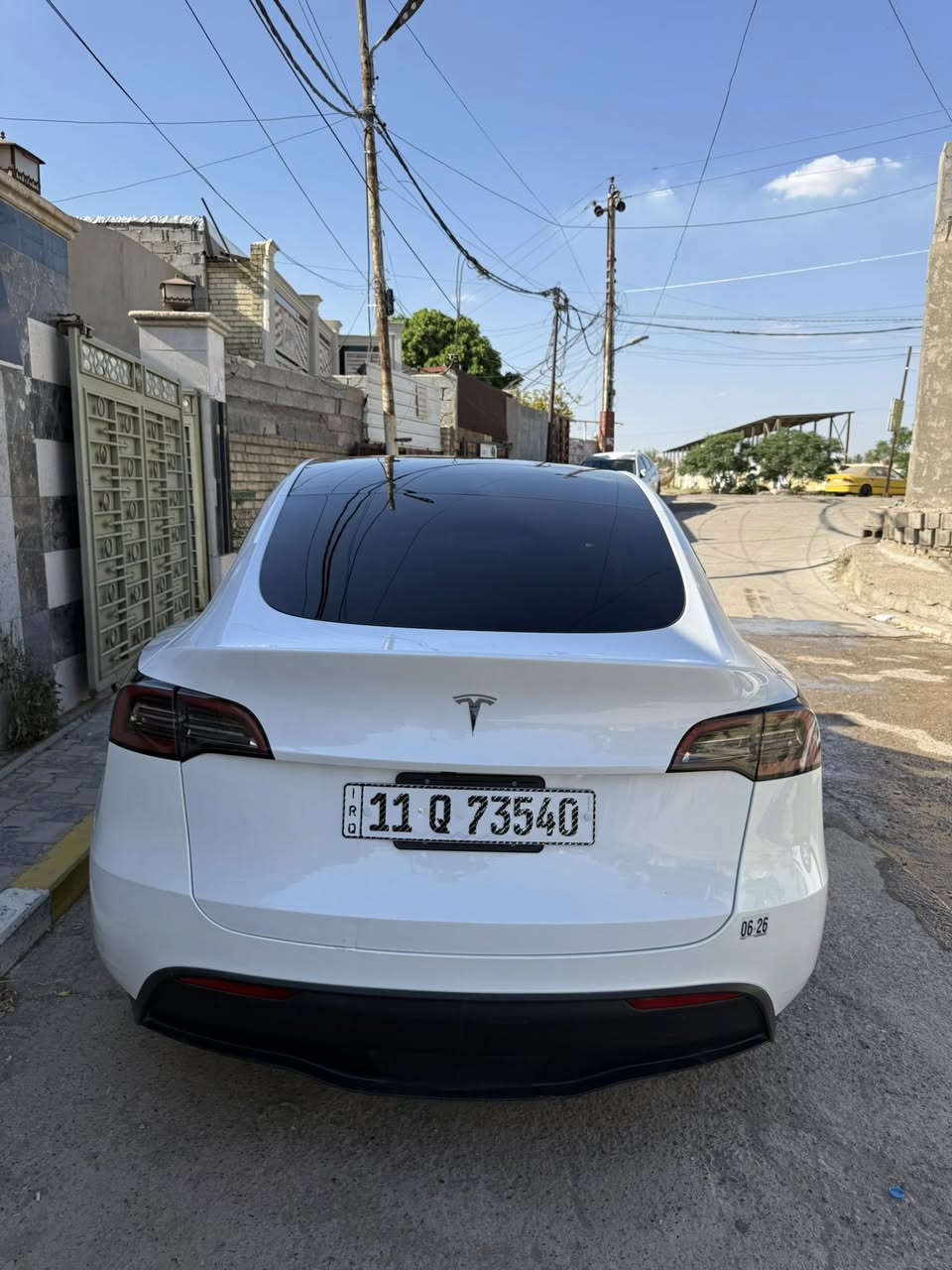السلام عليكم شباب تسلا Y2024دخول جديد رقم بغداد باسمي تحويل مباشر السياره بيهة بس بنيد مبدل سياره ماشيه 3000km سياره اخت الزيرو انلاين دبل ماطور  سعرهة. حلو بيهج ضربه ومشي قليل  مكانهة بغداد الكريعات والسعر  اتصل وتدلل ***********

