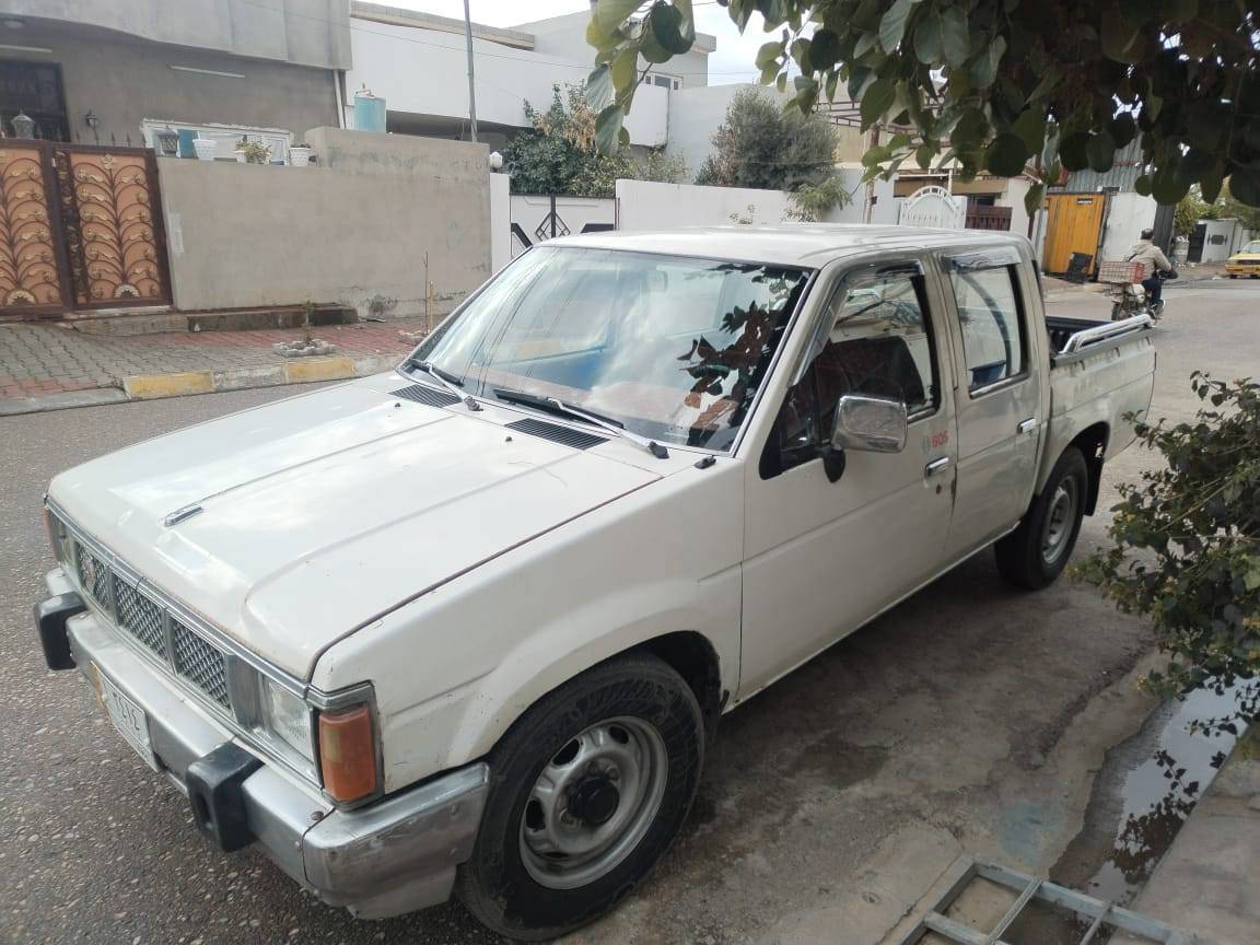 السلام عليكم اخوان  للبيع.  نيسان دبل قماره موديل. 88 مشروع وطني رقم بغداد بيه بطاقه بانزين وشرط. تبريد+تدفئهويه الاسويج. شرط التحويل  وكاله ما اسوي  طالب عليه 57 $ وبي مجال لطيبين.   ***********. مكاني كركوك
