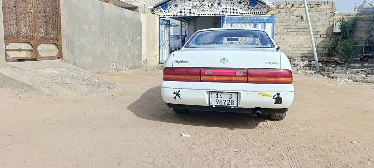 بطه متصل 
موديل 93
رقم بصره ب  اسمي
محرك 3000 
السيارة كاملة من كلشي بدون اي نقص 

تخم تايرات جديدة
تبريد ثلج وحدادية جديدة  
عنواني البصره الهارثه الرقم *********** البصرة, العراق
