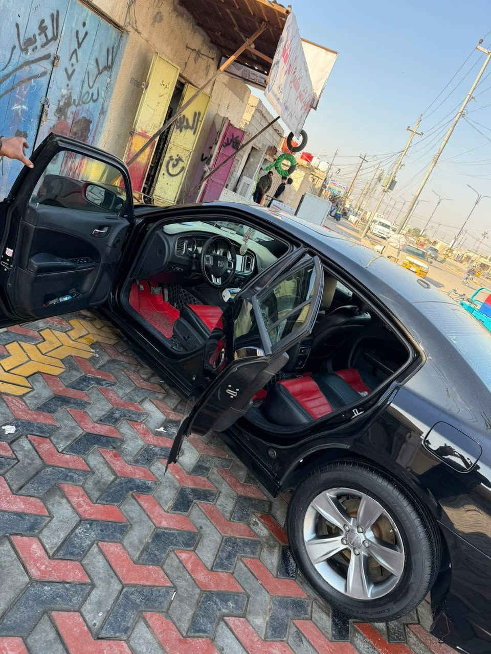 سلام عليكم 
جارجر 2014 خليجي 
فول مواصفات بنورامه 
تخم تاير سياره جاهزه من كلشي 
تبريد ثلج 
كشنات تدفئه وكهربائي 

رقم اربيل راعيه بل نجف تريد وكاله 
تريد تحويل سنويه مالته منتهيه 
***********
سعر 180
