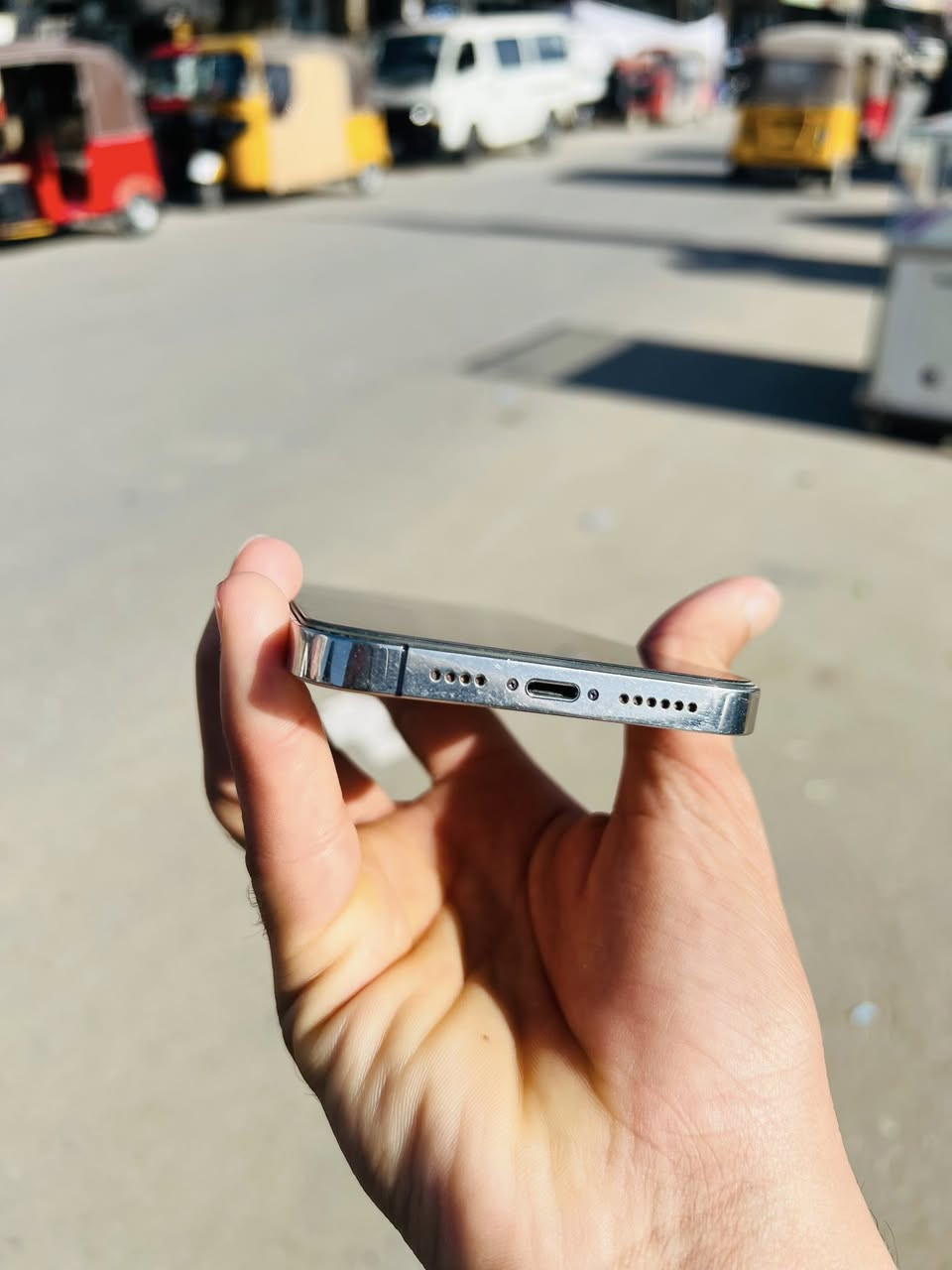 14 برو ماكس شرق اوسط دبل خط
نضافه فول 100‎%‎ 
شرق اوسط دبل خط 
مستبدل شاشه تفصيخ شرط الفحص والضمان 
( حالها حال شاشه البلادي ) 100‎%‎ 
بطاريه 87‎%‎ بلادي 
جهاز كلش جديد وشغال 
النجف الاشرف ***********
