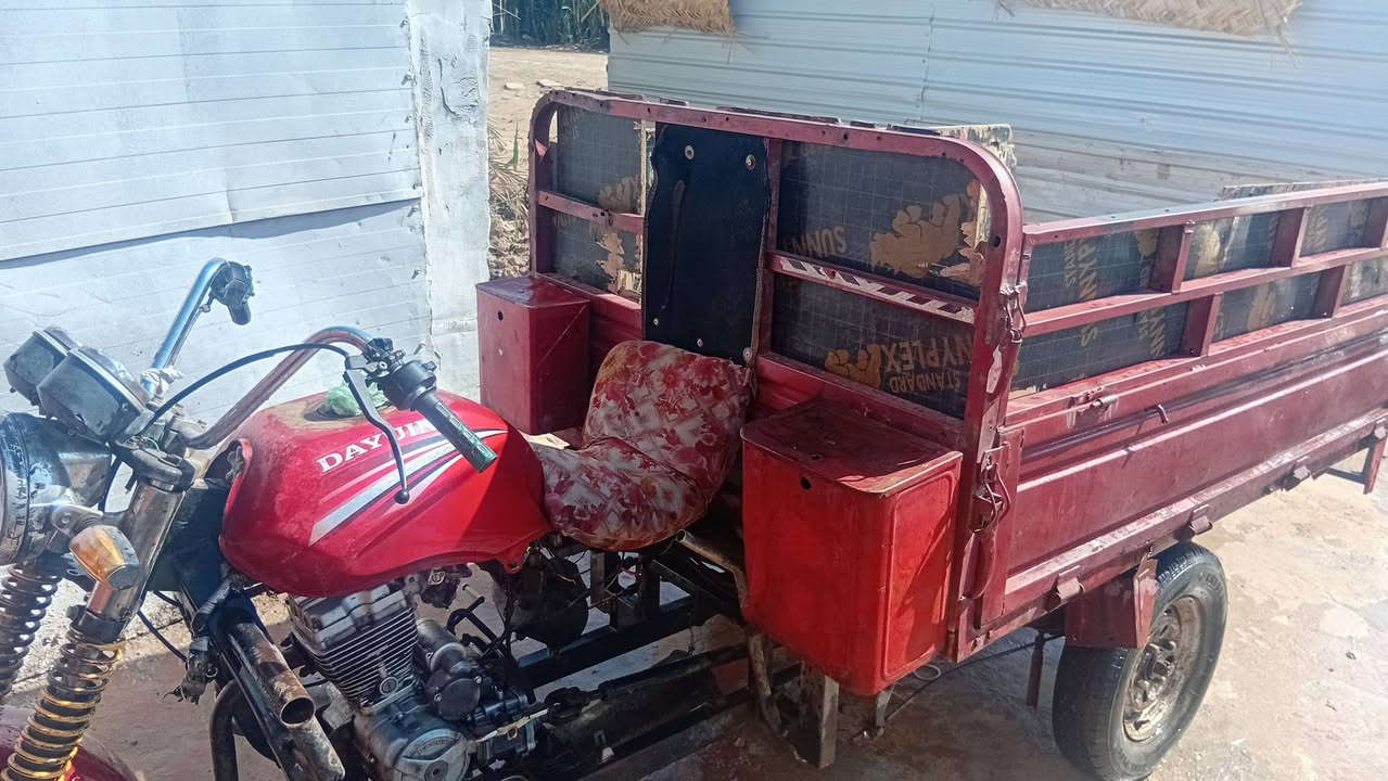 سعر 650
ستوته للبيع مديل 12   
اوراق اصولي
***********   
  عنوان حفريه صويره
