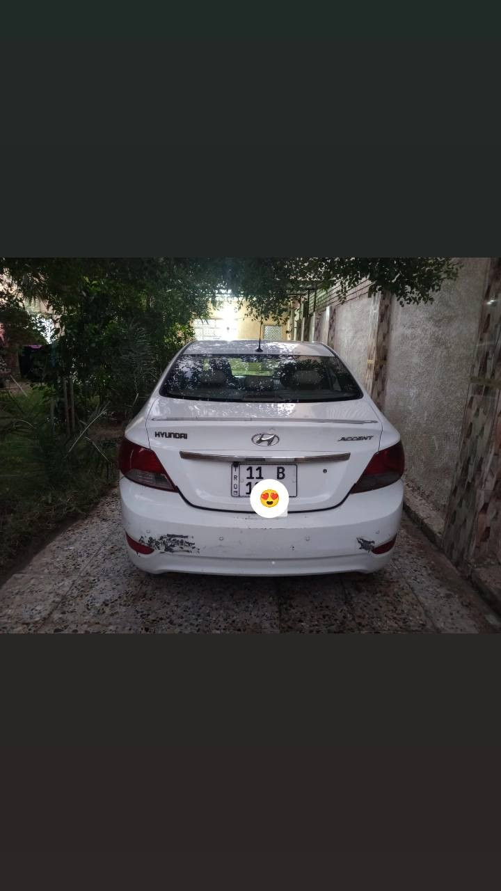 اكسنت خليجي موديل 2012
فول موصفات 1/1 بلوو 
محرك 1600 دوش 
كير محرك تبريد مكفولات 
رقم بغداد دولي بسمي 
السعر 94 بي مجال 
بيها كم طخه نصبغن 
موضح كلشي بال سونار ~موجود وات ساب ***********
