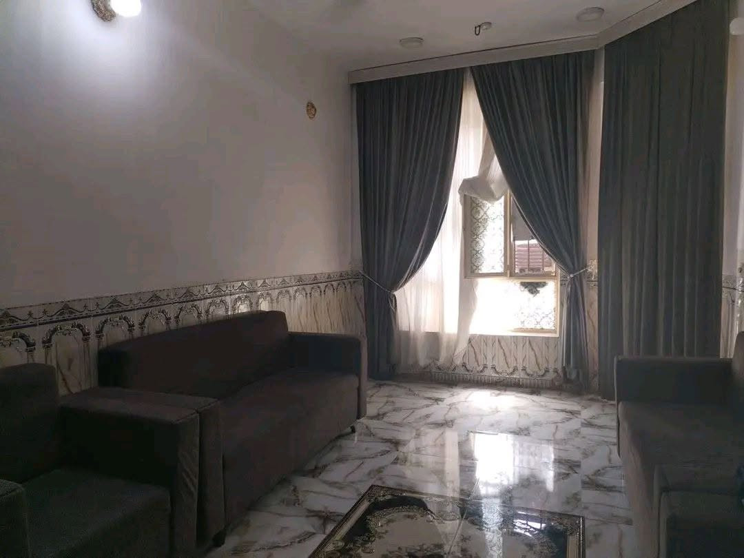 بيت مساحه 300 متر واجه 15 متر مساحه بناء  200 متر وحديقه جانبيه مثل ماتبين بالفيديو يبعد عن الشارع العام 200 متر تبليط لحد البيت طابو زراعي سند 25 تحويل باسم المشتري بطابو حله سيف سعد ورديه خلف معمل بلوك ابو كيره قرب المولده السعر 83


**إذا كنت صاحب هذا الإعلان وتريد حذفه لأي سبب، رجاءا أرسل رسالة إلى الدعم الفني**