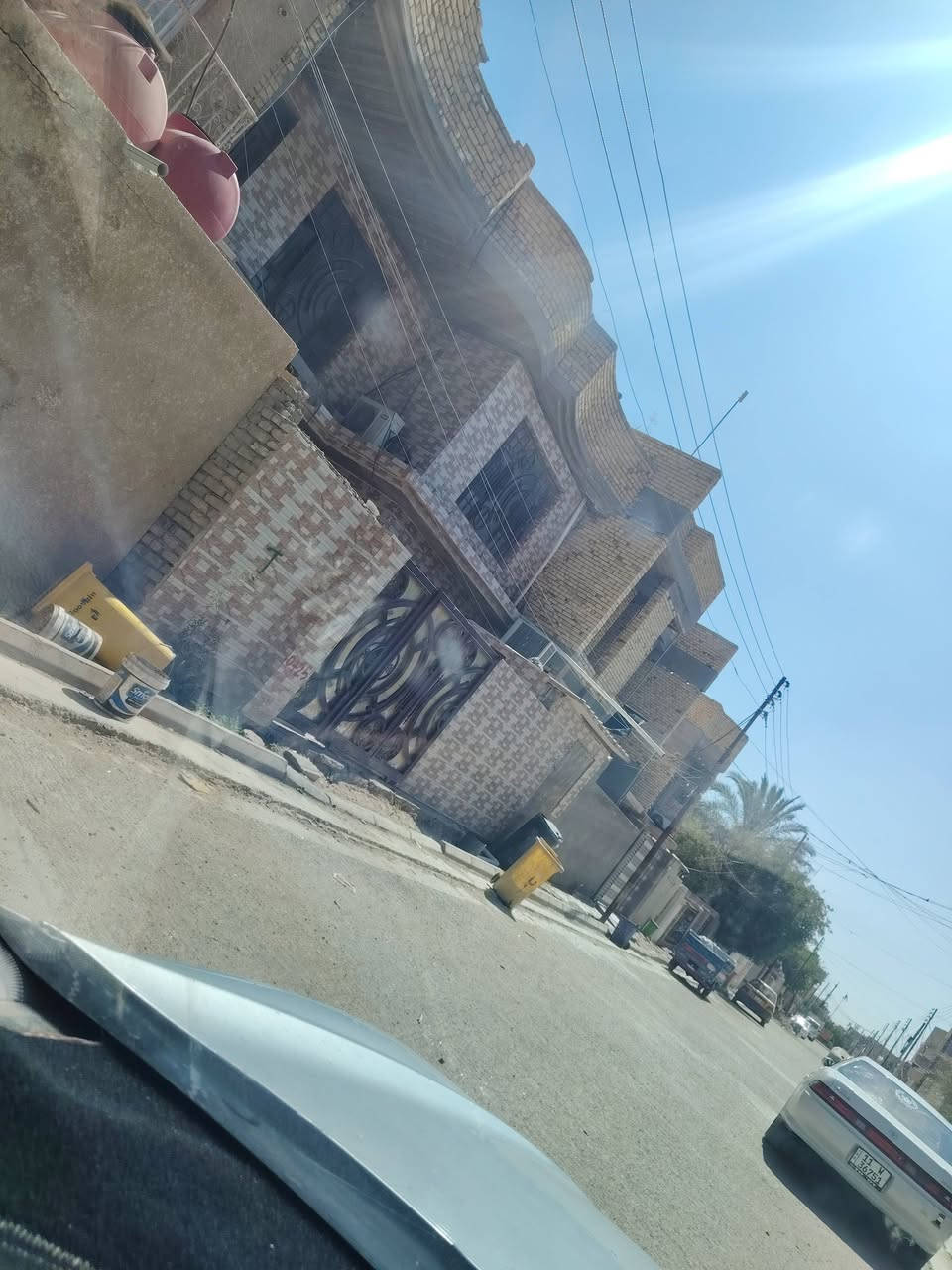بيت مساحة 200 جديد بناء سنة 2016 طابقين
الطابق الأول : غرفتين+استقبال +صاله+ مطبخ+ مجموعة صحية داخليه وخارجيه +كراج كبير
الطابق الثاني : ٣ غرف نوم + سطحين
مطلوب مبادرة مسدد منه شهر فقط
المقدمة ٧٥  الباقي على المشتري تسديد شهري 438 ألف
حي الحوراء الأولى - شارع المدارس اول فرع جهة كورنيش الدجيلي
للاستفسار
***********
***********
