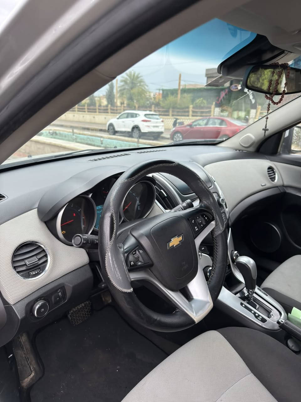 شوفرليت كروز خليجي موديل 17
نص مواصفات  اشاير ب مري 
تحكمات  استيرن مكينه 1800 
 نص باب صبغ 
  السعر 90 وبي مجال 
رقمي ***********
