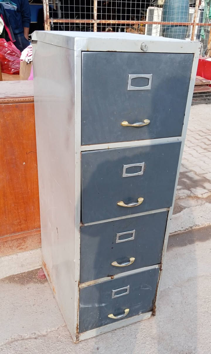 غراض للبيع عنواني لمحل ثاني شارع مقيم مقام صراي قرب مكتبه مهندس حيدر
المكان قرب مستوصف المحمودية مَقابل مستشفى الأسنان الصحي ثاني
يوجد ايضآ باله وقماصل من عمر سنه الئ ١٥سنه قطعه من ٥٠٠الئ ١٠الاف مقابيل بيت التركي مجمع المنصور تجاري ***********   ***********
