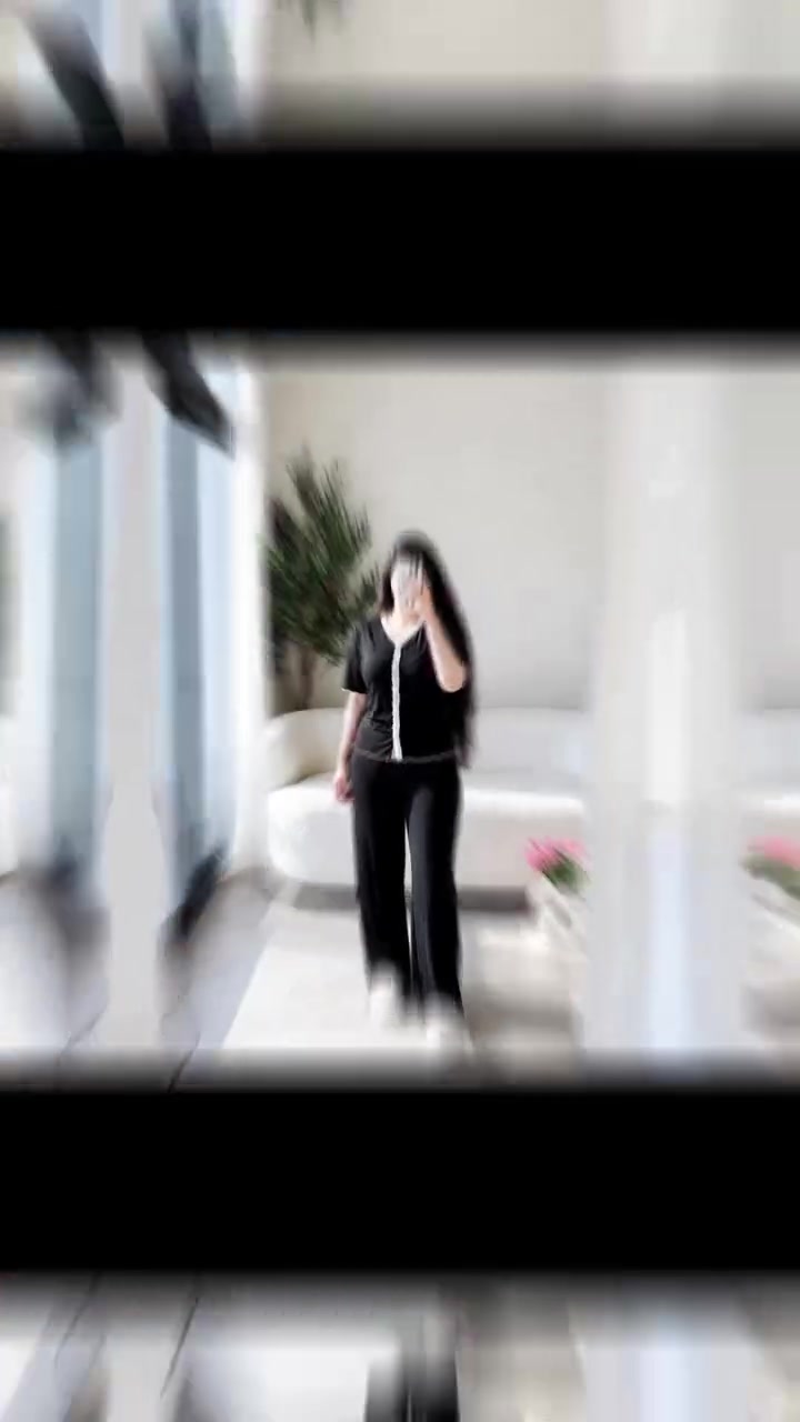 🔹 نوع القماش:
ريب بوليستر تركي + قطن ليكرا
مطاط، مريح، وخفيف على الجسم
✨فصال مرتب وجودة عالية عالفحص✔️
✨ القياسات  L/XL /XXL ✔️
✨ يلبس من وزن ٥٠ الى وزن ٨٠ كيلو ✔️
حجز والستفسار مراسلتنه على خاص توصيل جميع محافضات العراق


**إذا كنت صاحب هذا الإعلان وتريد حذفه لأي سبب، رجاءا أرسل رسالة إلى الدعم الفني**