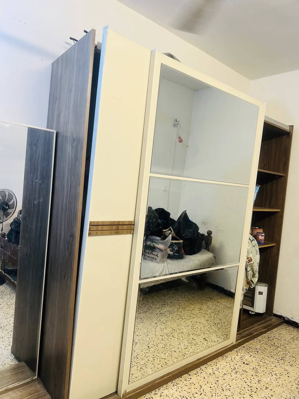 كنتور وميز تواليت بس سلايت شوية تعديل بلباب والمجرات سعرها ٢٥٠


**إذا كنت صاحب هذا الإعلان وتريد حذفه لأي سبب، رجاءا أرسل رسالة إلى الدعم الفني**