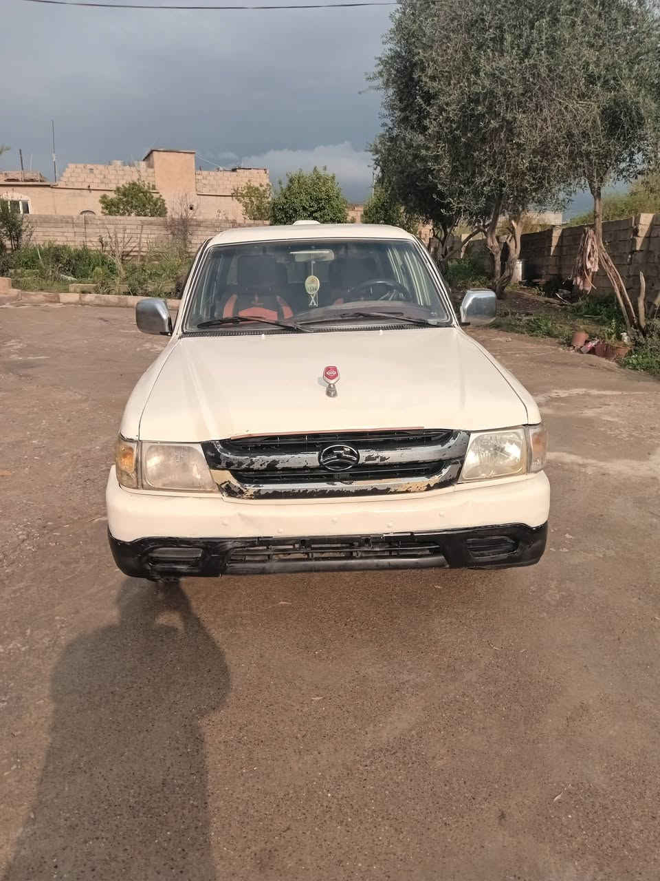 السلام عليكم سياره دير منفيس موديل ٢٠٠٦ كير محرك شرط والكشر شوف العين جاهزة مال جناي السعر ٢٦ ورقه اوبيهه مجال موبايل ***********المكان ناحية الزاب
