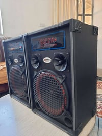 سماعات دي جي قويه جدا 8000w بدون بلوتوث او usb بسعر 75000 الي يرغب بال...