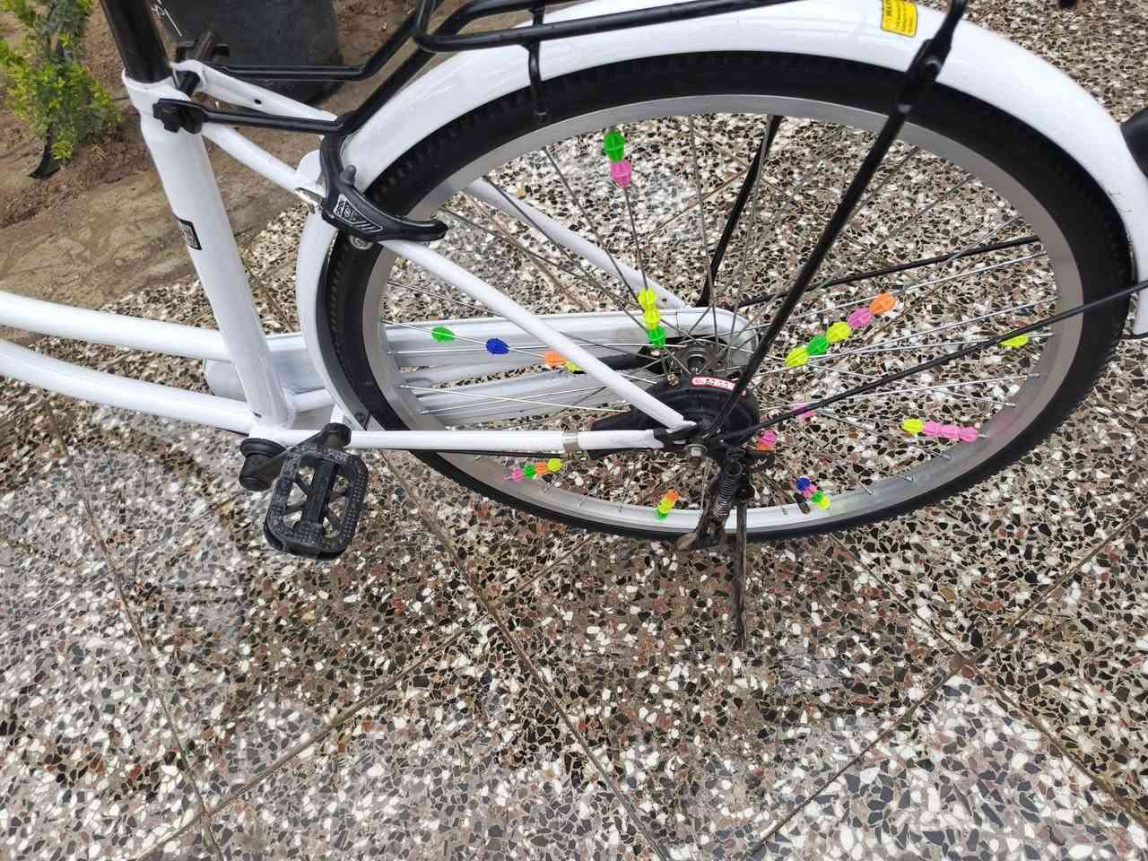 السلام عليكم  بايسكل للبيع متواجد بايسكل كلش نضيف شخط مابيه واتساب ***********
مكان بغداد جسر ادياله لقديم
