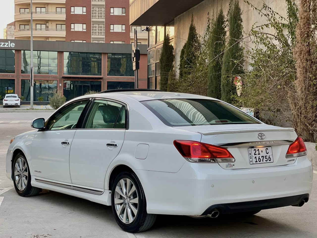 Avalon  2011 158km بئ بویاخ لیمیتت
سەنەوەی تازەیەوە چوار تایەی ویلی ڵوک لە ژیرە 
مەکینەی نەکراوە بویاخ تەنک ناوچەوانی توزک هەلی داوەماباقی سەیارە کە زور جایزە 📦🪬185$
مەعامەلە یەکی برایەنە ***********/***********
