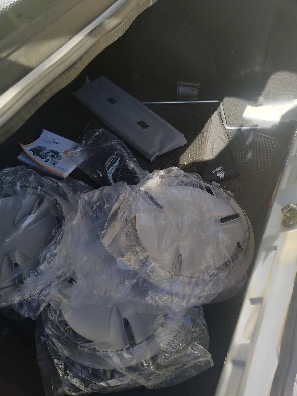 السلام عليكم سايبه موديل 2025 سياره زيرو ماشي 700 كيلو السعر رايدها ب 83 رقم الهاتف ***********
