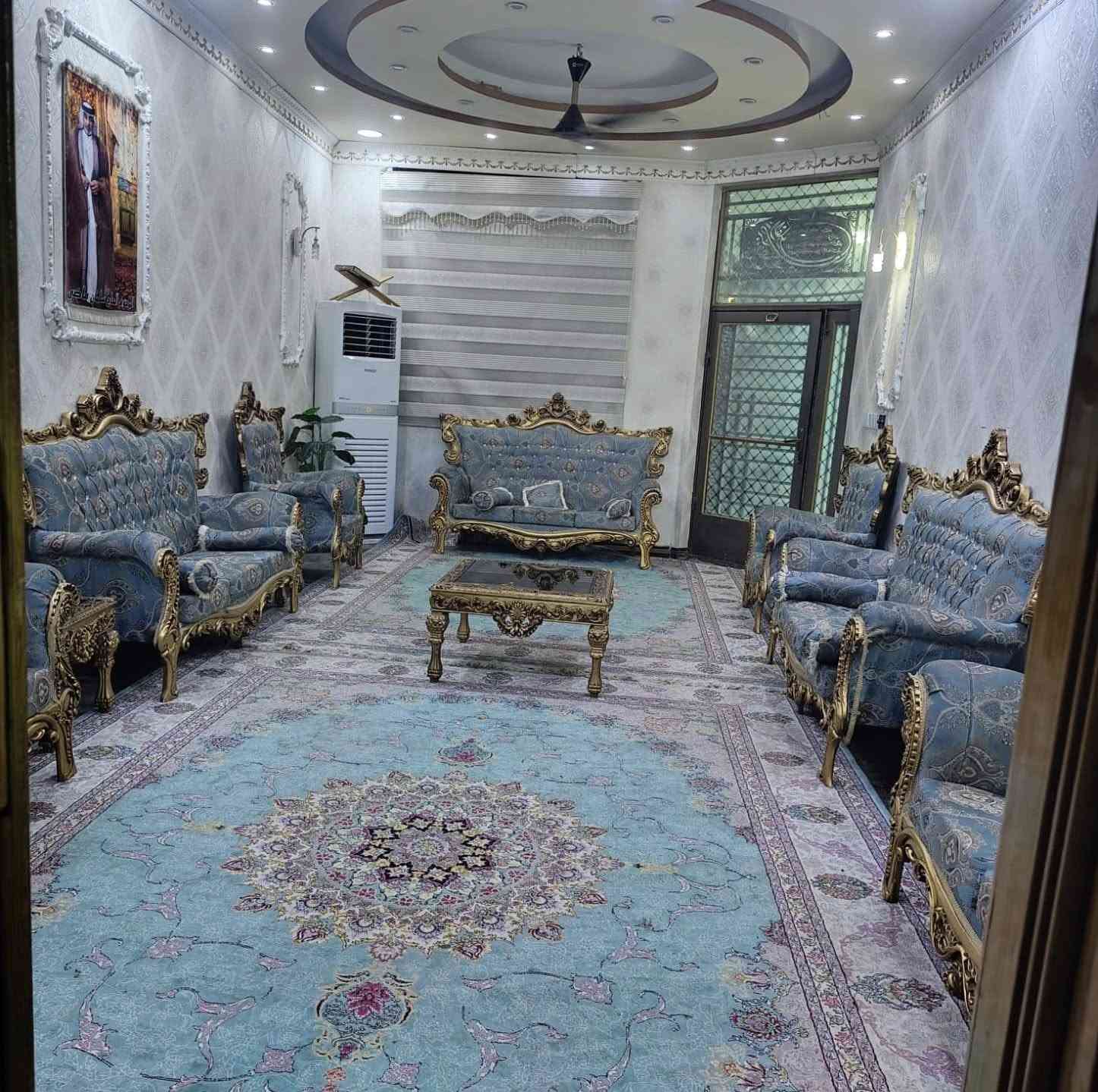 إعلان (807)
الظلال للعقار توفر 
بيت للبيع  البوبيات كربلاء  نزله اسواق البرتقاله في مجمع الخضراء مساحه 322م
تحت البناء 200م
مجاري رئيسيه 
ماء اساله قوي 
شارع عرضه 12 متر 
محولة وطنية خاصة للمجمع
حديقه 15م
طارمه 15م
طارمه تحتوي على سقيفة كيسبان طول الطارمه
واجه10 نزال 37
يحتوي على 
2 غرف طابق ارضي 
3 غرف طابق ثاني  سويتات
سطح كبير 9م
شلال كبير
مطبخ كبير جدا 7.20*4
البيت بناء جديد2022
بناء درجة اولى
للاستفسار : ***********
او زيارة المكتب 
كربلاء : حي الحسين - شارع المصلحة
