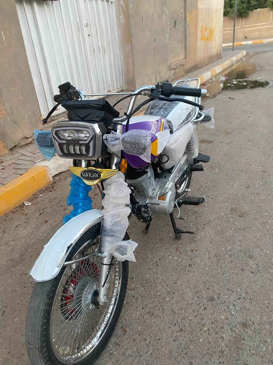 دراجه إيراني تايكر خمسه كير بعدها زيرو ما ناقصها شي لون مميز بيها منفيس السعر 600و بيها مجال راقم ***********
