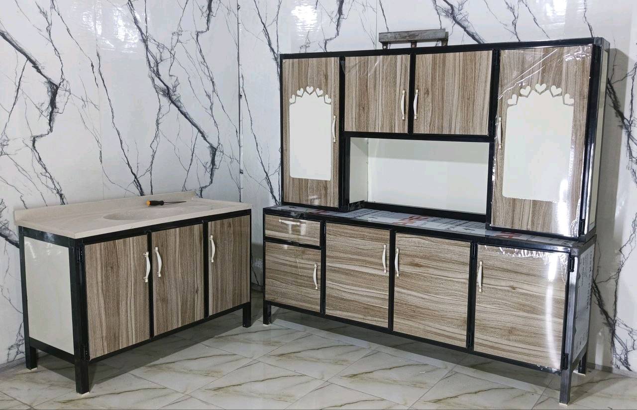 كاونتر ٣ قطع
الارضي والملحق مترين
السنك متر و٢٠ سم


السعر 300 الف


التوصيل  🚚🚚🚚بغداد 10


ناصرية // 20  الف
بصرة //    25 الف